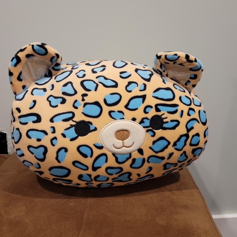 NWT Liv the Cheetah Stackable
